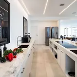 Alexandra Вилла *